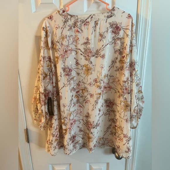 Sara Michelle Cream and Pink Bell Sleeve Tunic - Picture 2 of 2